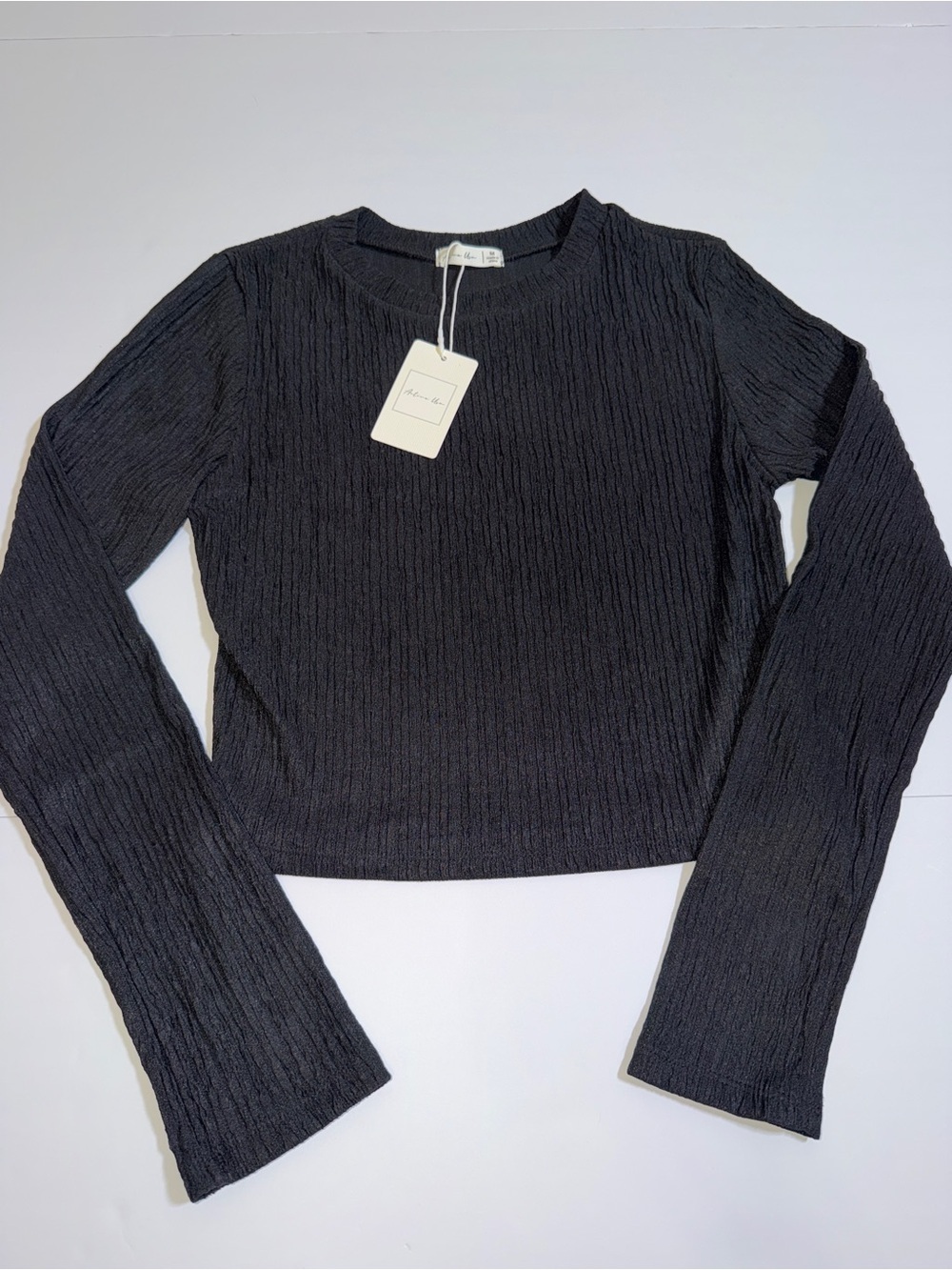 Active USA Millau Noir Textured Long-Sleeve Crop Top